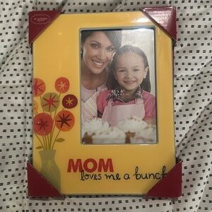 4x6 in Frame “Mom Loves Me A Bunch” NWT